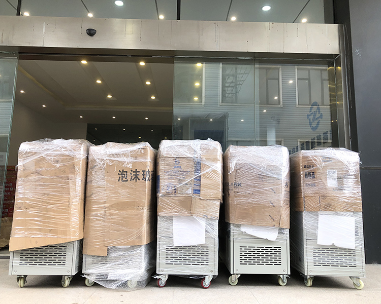 標準油溫機廠家發(fā)貨